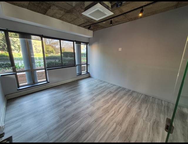 262M² OFFICE TO LET IN WOODMEAD